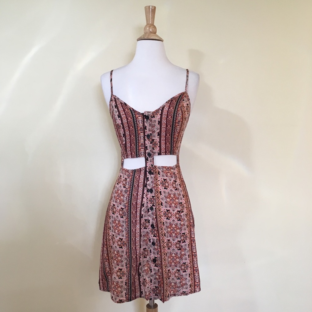 💥 CLEARANCE Boho Cut Out Midriff Floral Stripe Dress - Picture 2 of 6